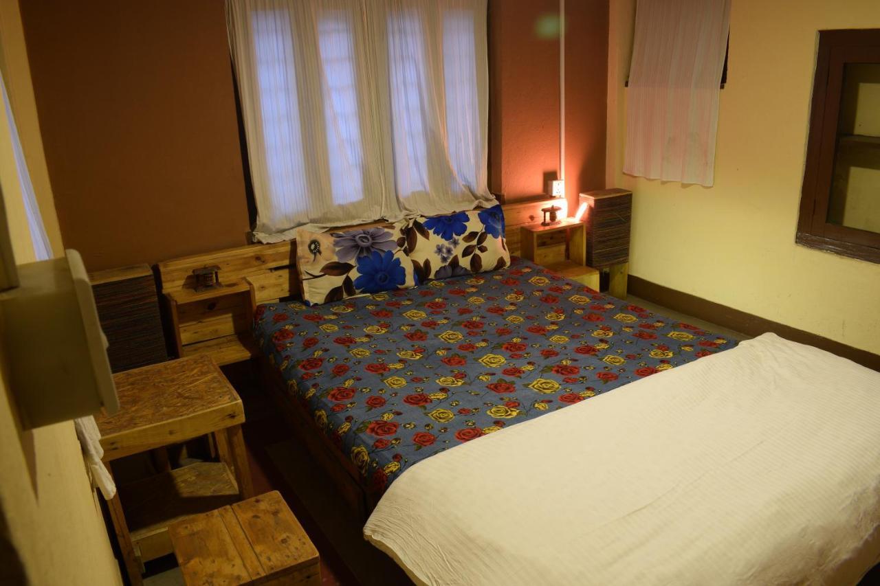 Happy Donkey Hostel Katmandu Eksteriør bilde